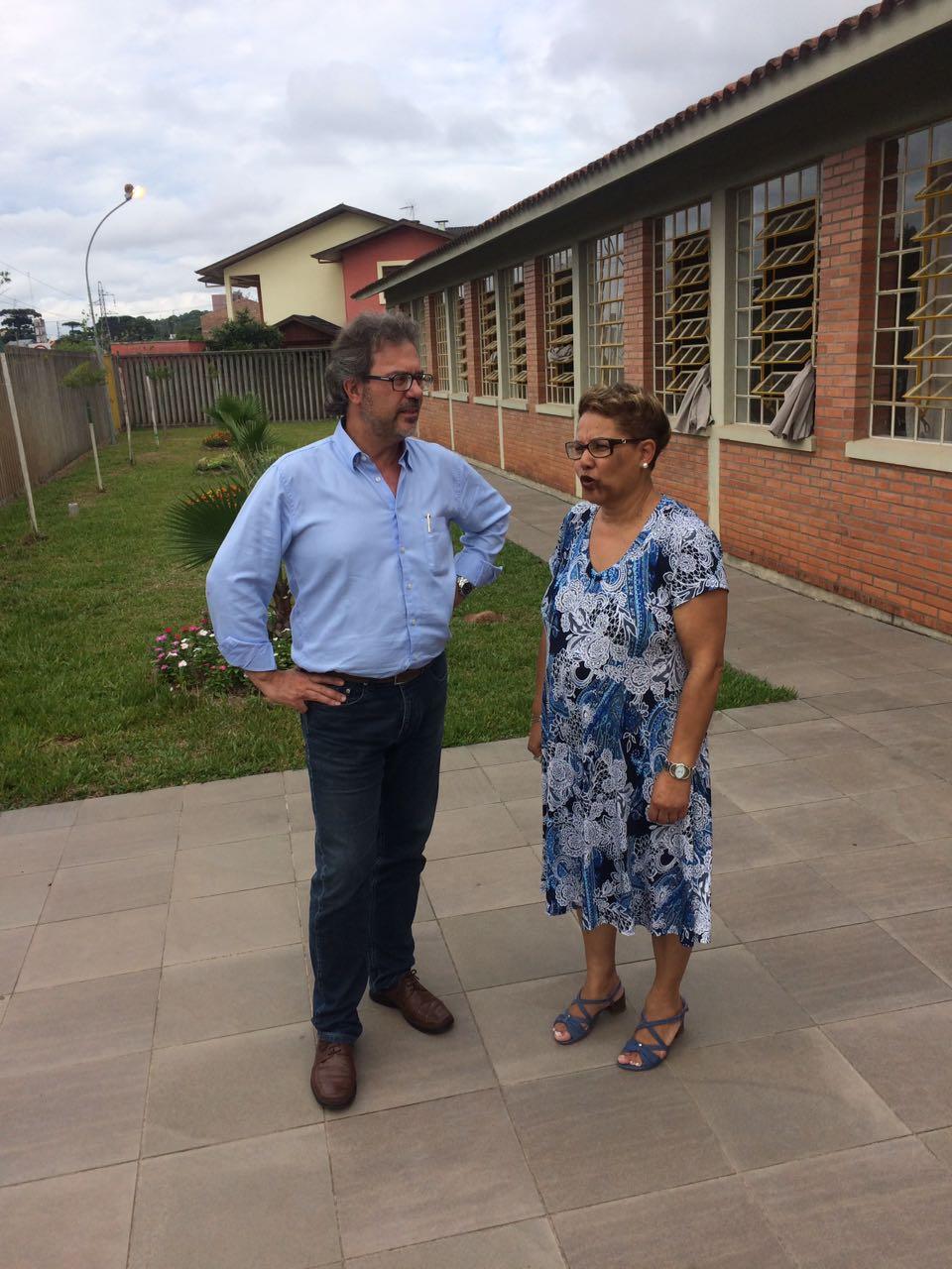 Prof. Paulo Périco visita escola no Desvio Rizzo
