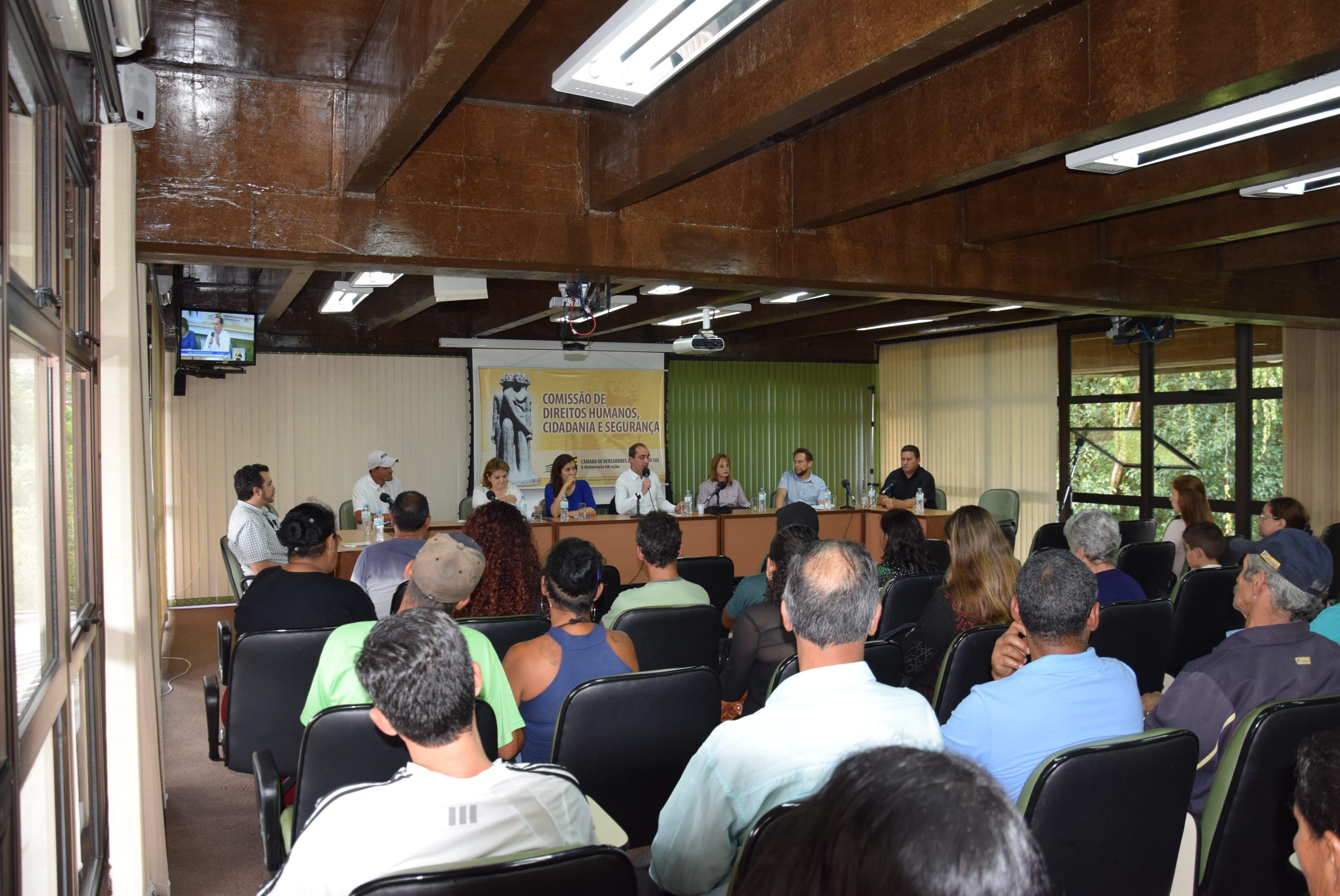 Comissão de Direitos Humanos do Legislativo e prefeitura solicitarão à Justiça mais prazo para reintegração de posse na Vila Amélia II