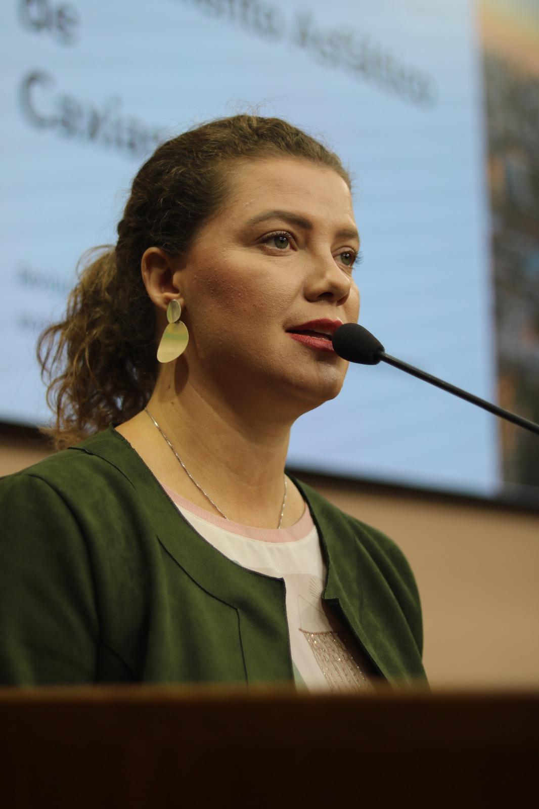 Vereadora Tatiane Frizzo apresenta três projetos de lei no Dia Internacional da Mulher