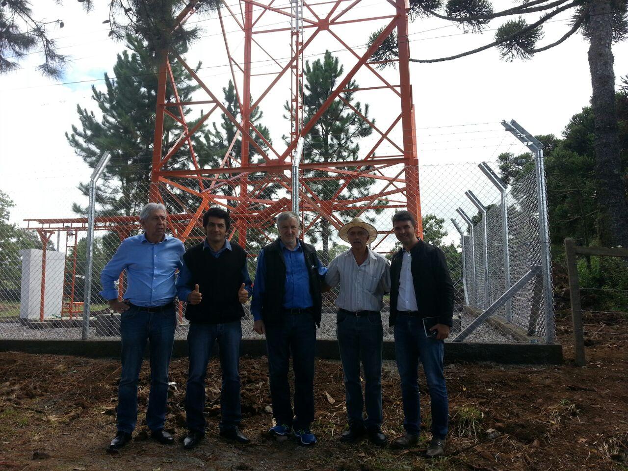 Vereadores visitam local onde funcionará antena de Criúva