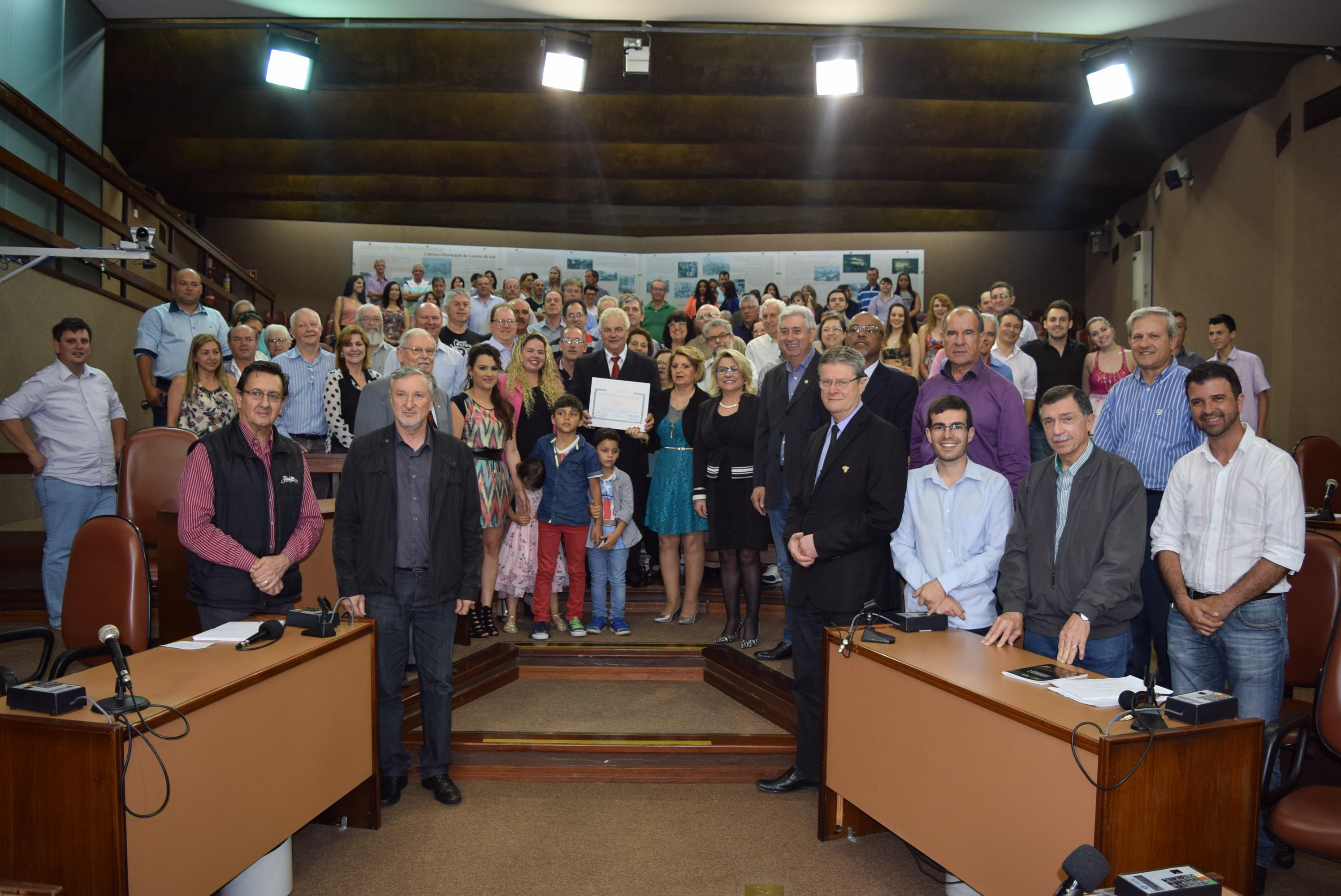 Câmara Municipal homenageia Olinto Dal Magro com o título de Cidadão Caxiense