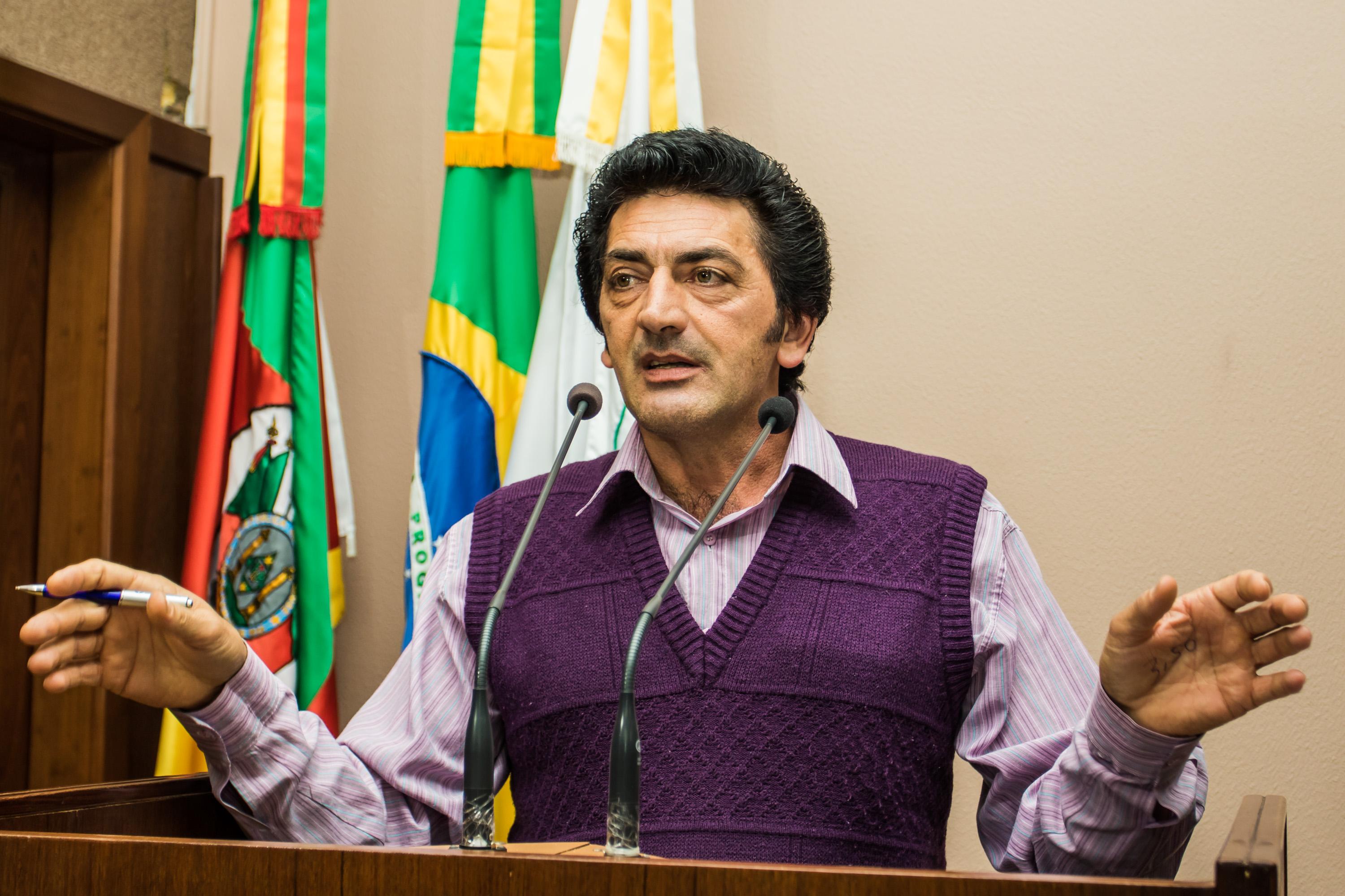 Vereador Arlindo Bandeira defende a regulamentação do Uber em Caxias do Sul