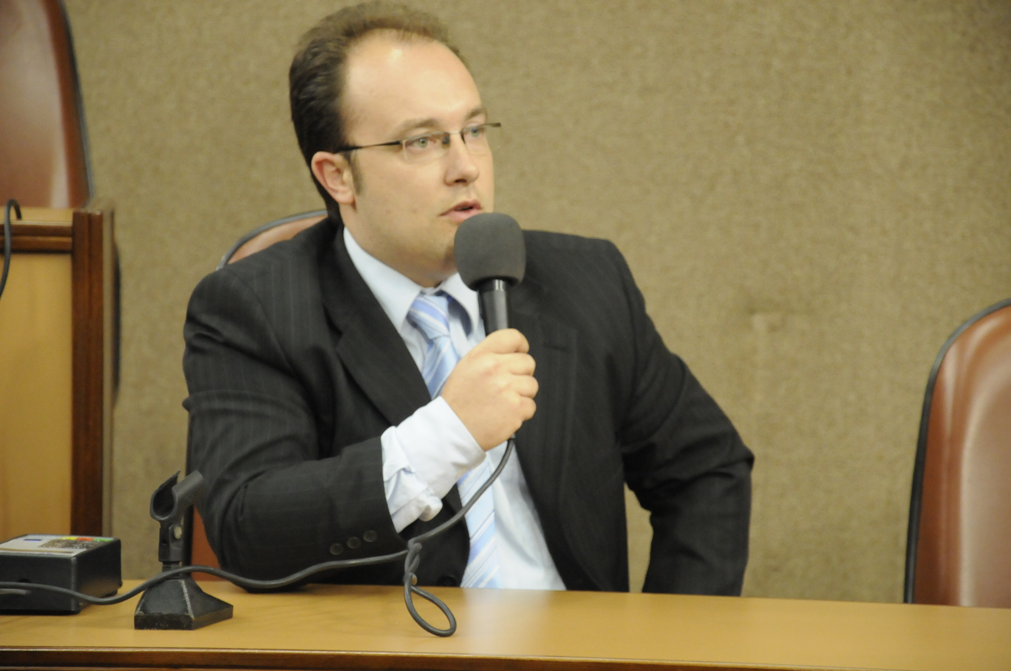 Felipe Gremelmaier destaca a aprovação do Plano Municipal de Educação