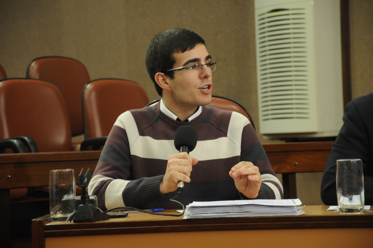 Rafael Bueno apresenta indicação solicitando melhorias na Rodoviária de Caxias do Sul