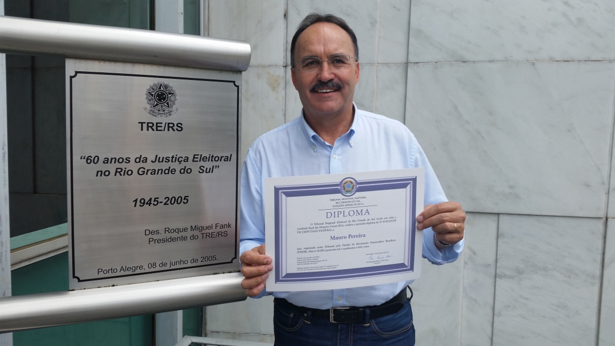 Mauro Pereira recebe diploma do Tribunal Regional Eleitoral