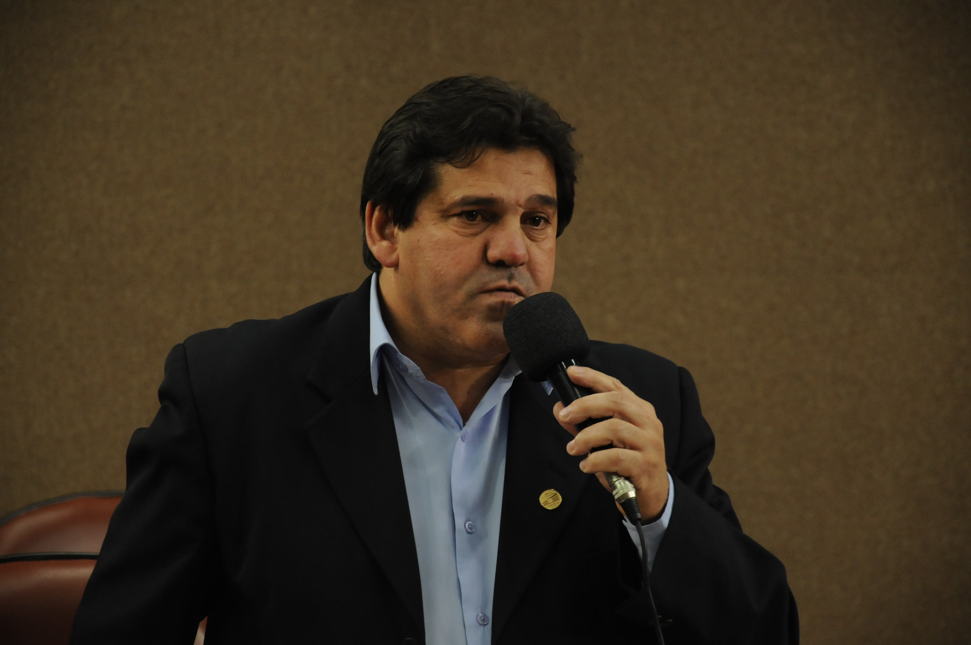 Henrique Silva faz uma alerta sobre o projeto que busca regulamentar a terceirização