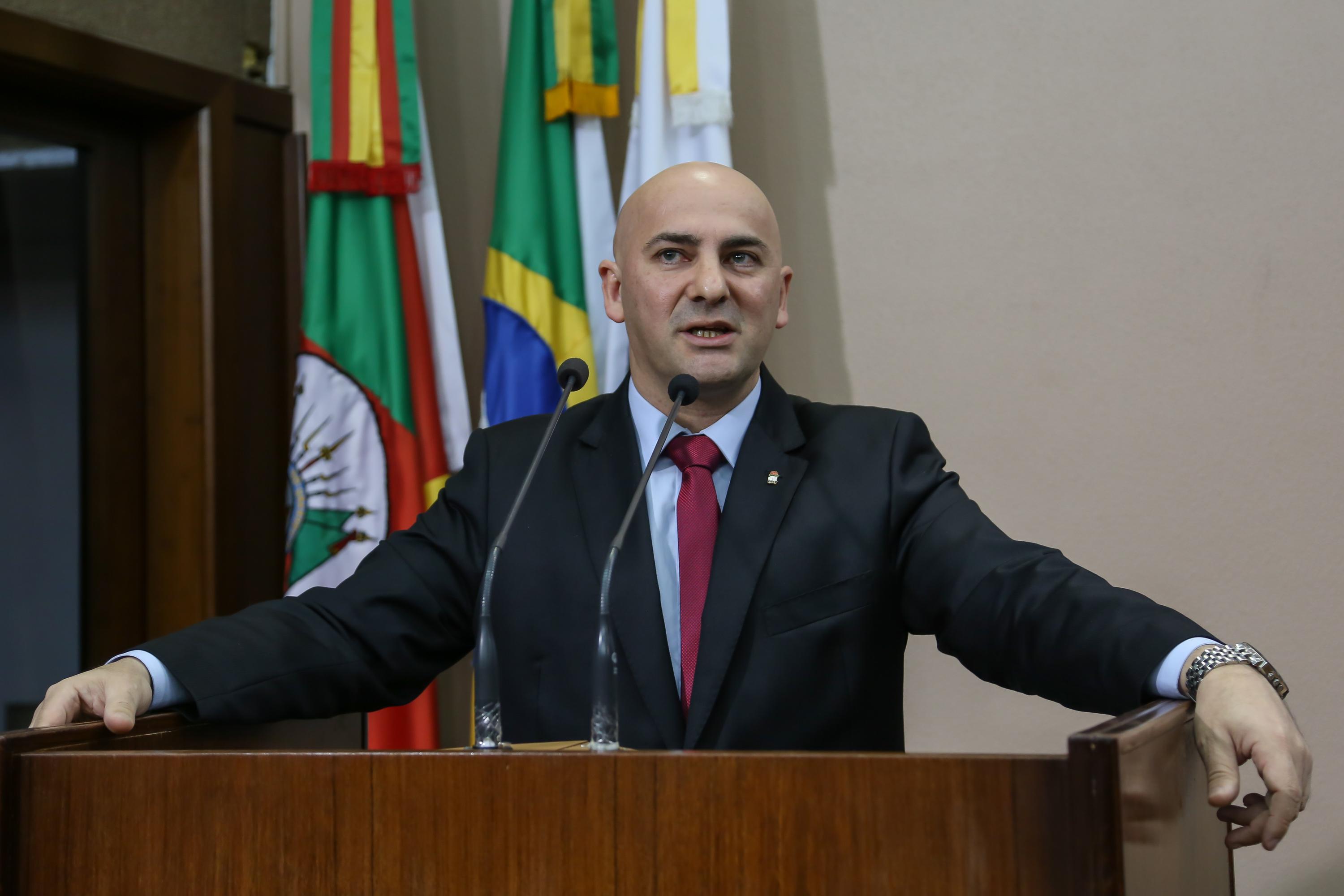 Maioria do Legislativo caxiense é contrária ao projeto que revoga a participação obrigatória do Petrobras no pré-sal