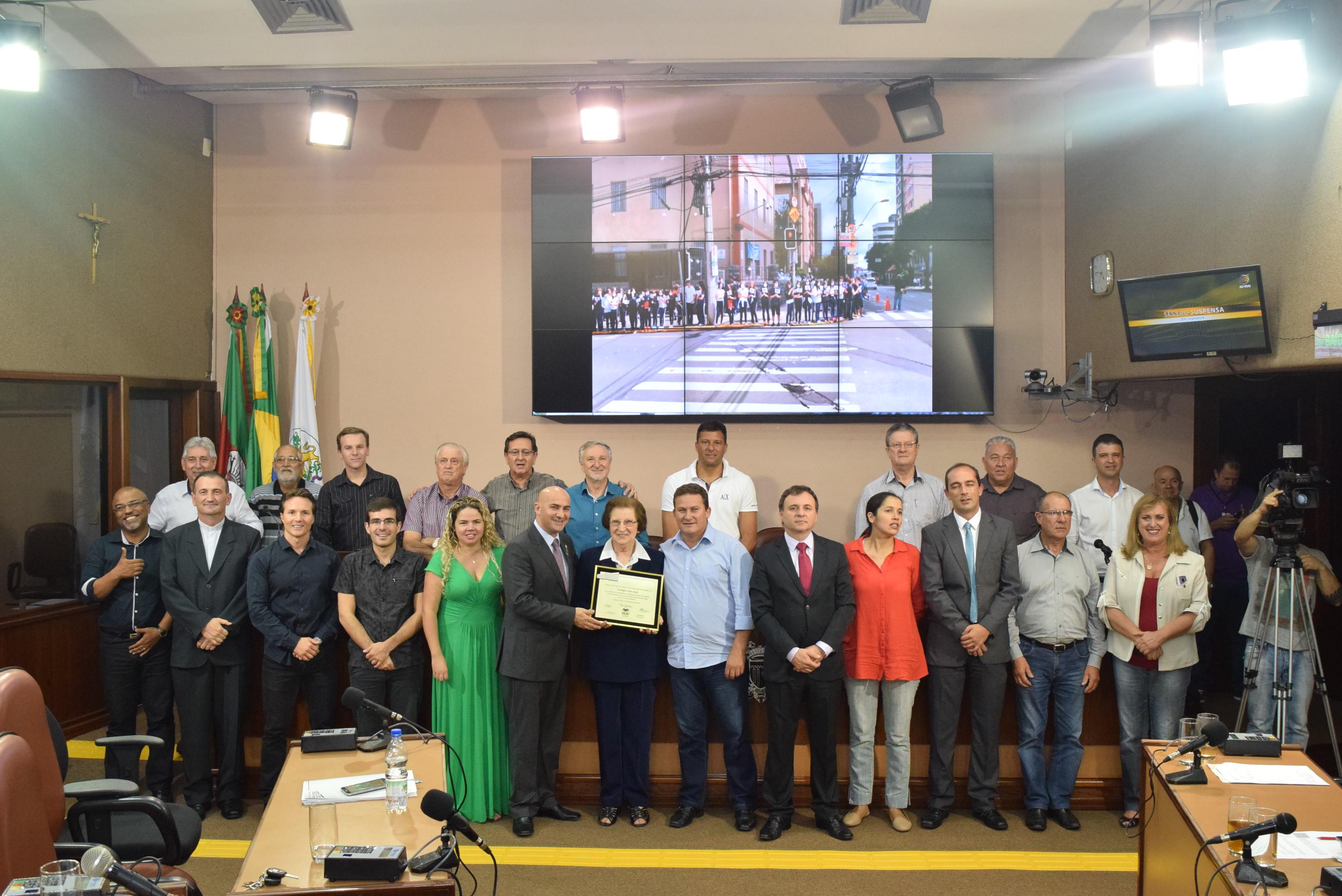 Legislativo caxiense celebra o 115º aniversário do Colégio São José