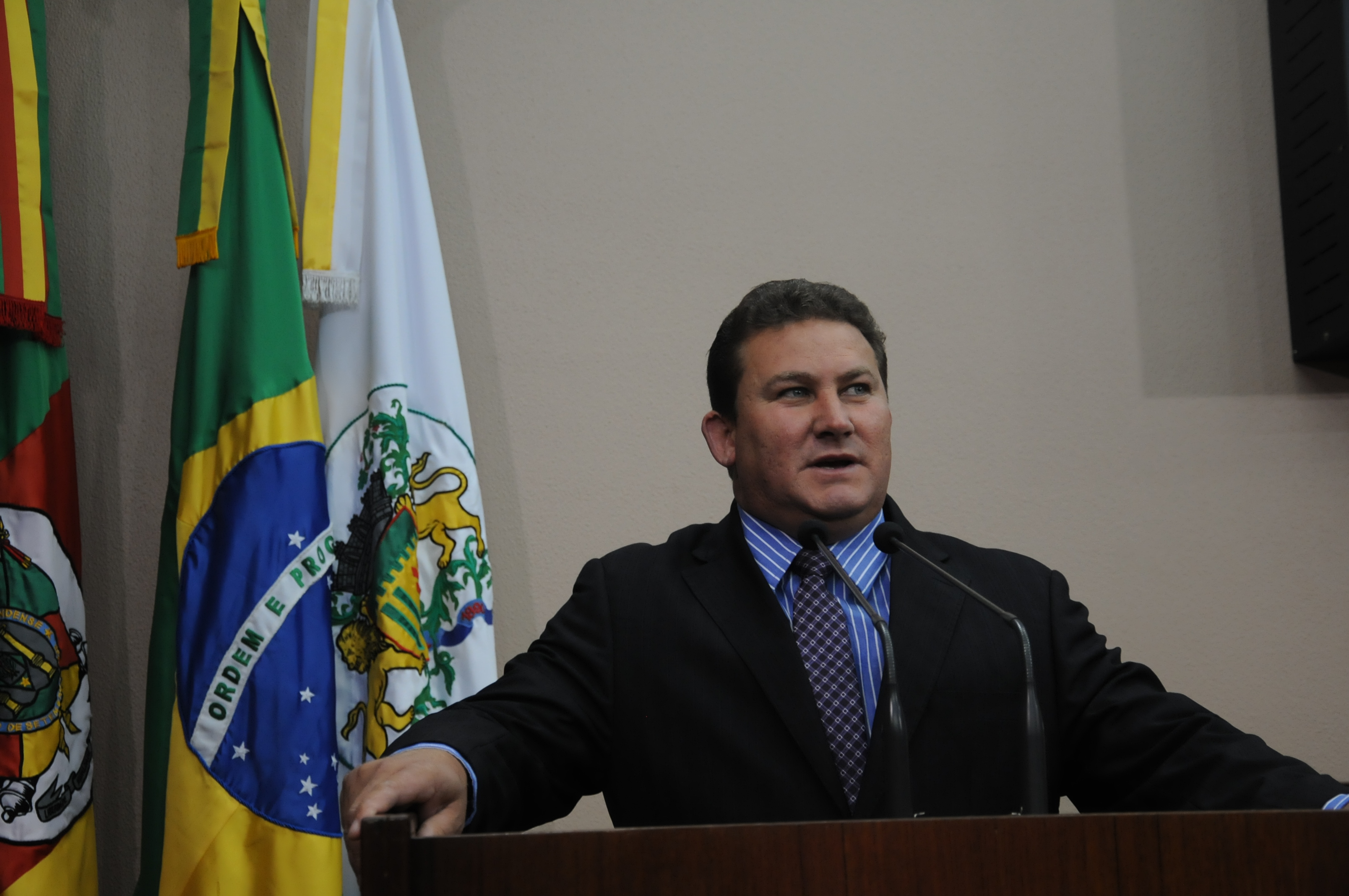 Edi Carlos aborda a situação da segurança no bairro Planalto