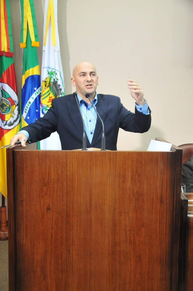 Jaison sugere edição da Agenda Comunitária no Monte Carmelo e no Jardim Teresópolis