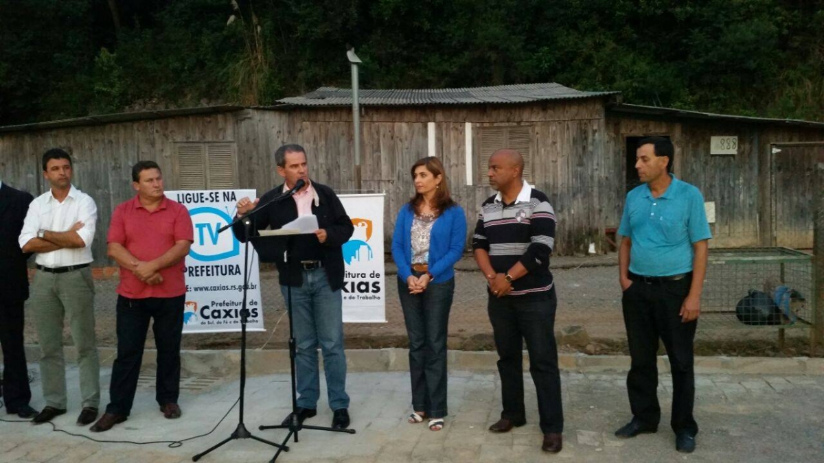 Edson da Rosa participa da entrega da pavimentação comunitária no Bairro Cruzeiro