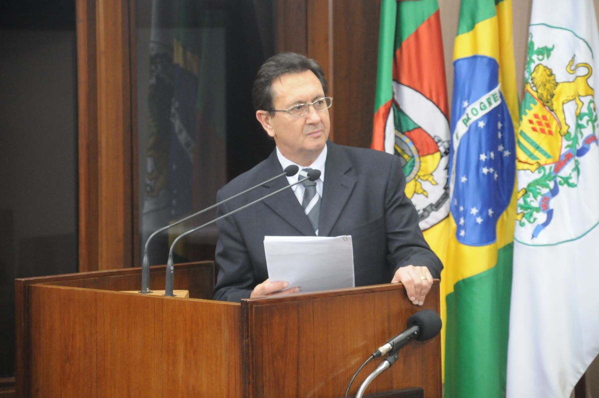 Zoraido Silva apresenta relatório da Comissão que trata do Centro de Oncologia e da ampliação do HG