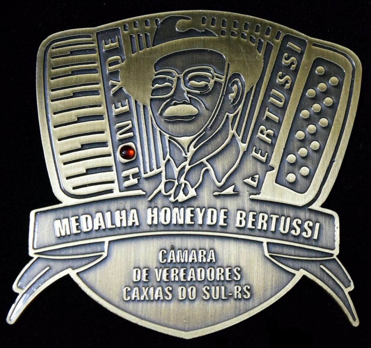Comenda Medalha Honeyde Bertussi de 2015 será entregue em sessão solene desta quinta-feira