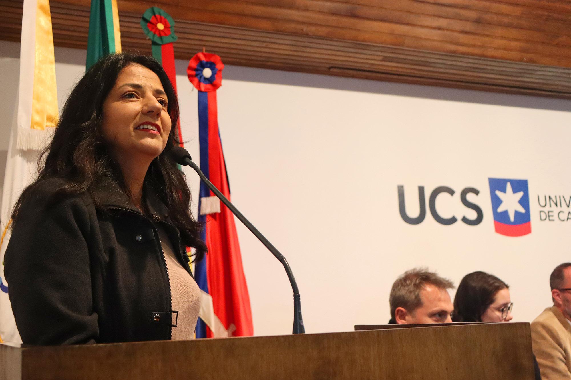 Vereadora Marisol Santos representa Câmara em audiência pública na UCS
