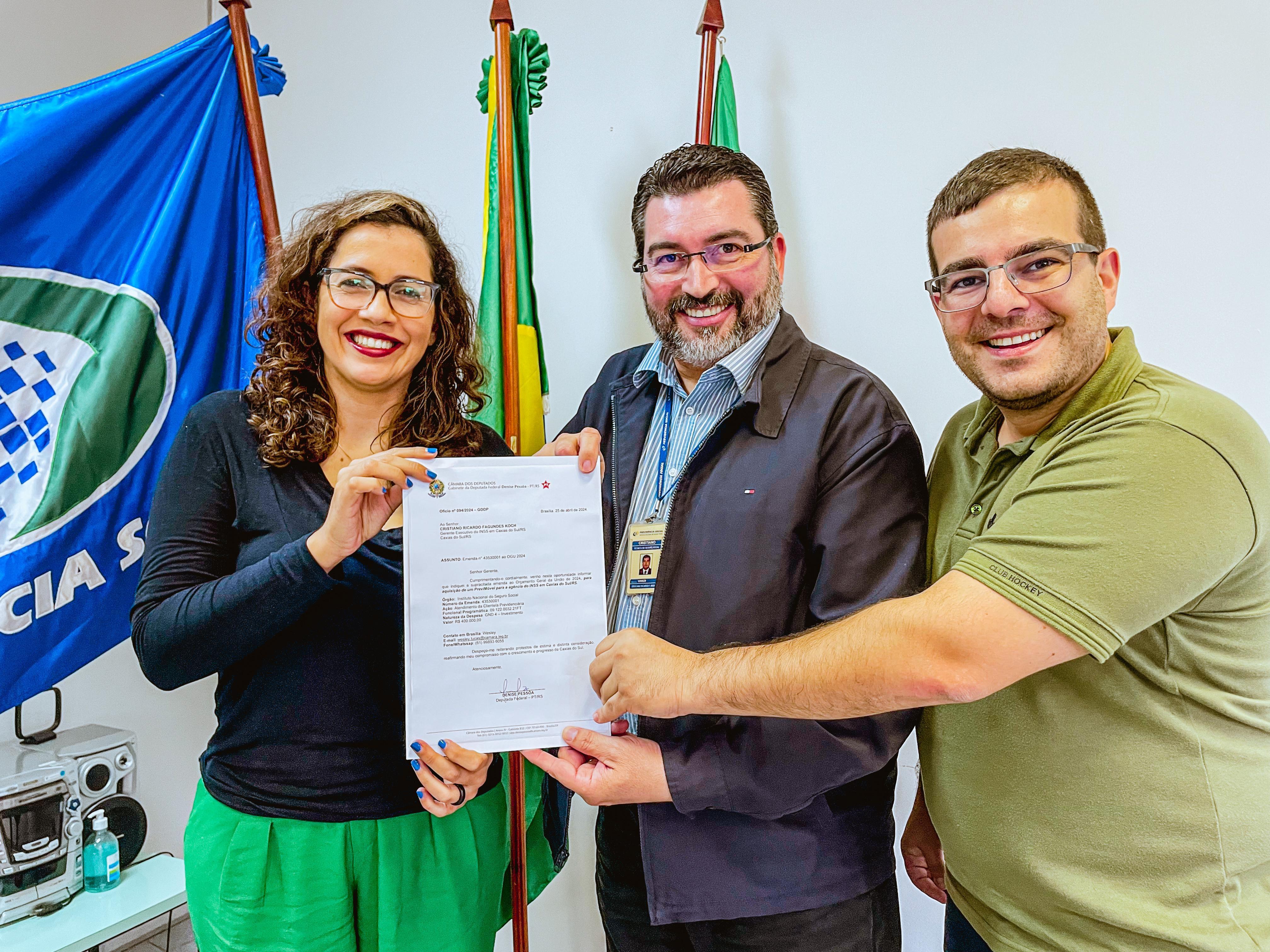 Rafael Bueno e Denise Pessôa garantem emenda de R$ 400 mil para agência móvel do INSS